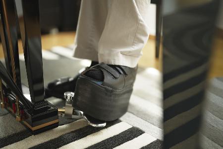 映画の一場面（Ｃ）２０２６「ブーニン　天才ピアニストの沈黙と再⽣」製作委員会