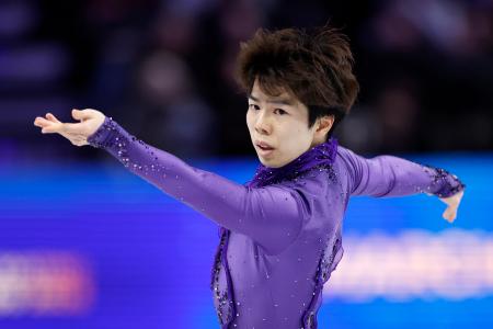 男子ＳＰ　演技する佐藤駿＝プラハ（共同）