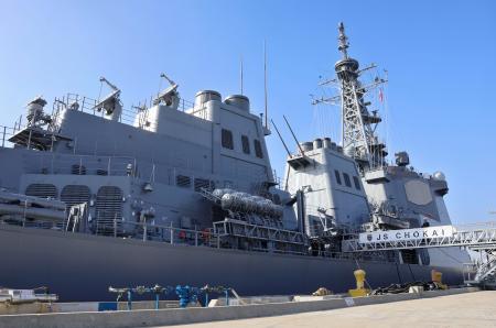 米サンディエゴの海軍基地に停泊する海上自衛隊のイージス艦「ちょうかい」＝２６日（共同）