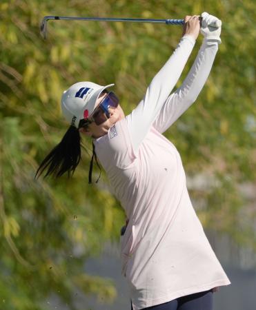 第１ラウンド、７アンダーで６位の勝みなみ＝ワールウインドＧＣ（共同）