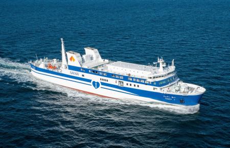 和歌山―徳島間を結ぶ南海フェリー（同社提供）