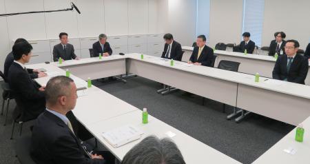 自民、日本維新の会両党による九州新幹線長崎ルートに関する検討委員会の初会合＝２日午前、国会