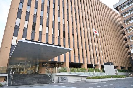 山梨県警察本部=2020年、甲府市