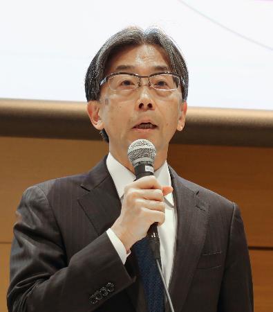 記者会見するエア・ウォーターの松林良祐社長＝３日午後、大阪市北区