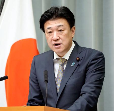 記者会見する木原官房長官=7日午前、首相官邸