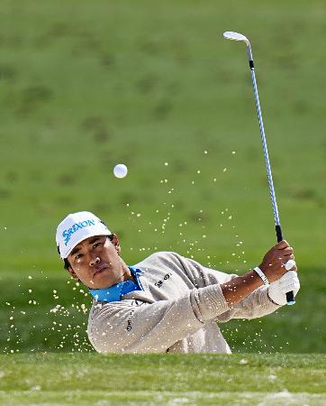 調整する松山英樹＝オーガスタ・ナショナルＧＣ（共同）