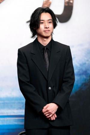 ２０２８年のＮＨＫ大河ドラマ「ジョン万」で主演を務める山崎賢人さん＝９日午後、東京・渋谷のＮＨＫ放送センター