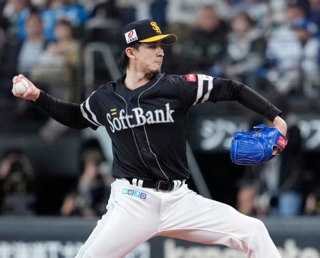 日本ハム戦に先発し、７回２失点で今季初勝利を挙げ１２球団勝利を飾ったソフトバンク・上沢＝エスコンフィールド