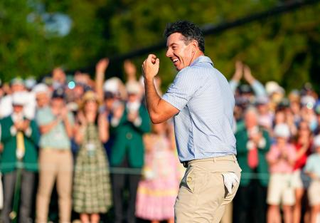 最終ラウンド、通算１２アンダーで２連覇を達成したロリー・マキロイ＝オーガスタ・ナショナルＧＣ（共同）