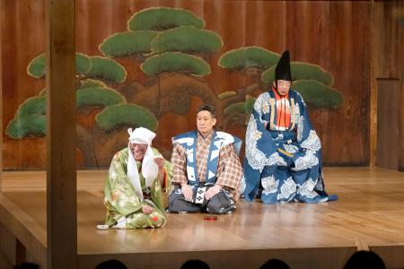 「墨塗」(2022年、撮影・桂秀也)