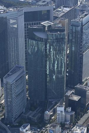 ＡＮＡホールディングス本社が入るビル＝２０２０年、東京都港区