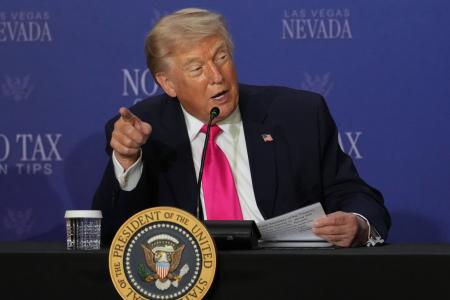 米ラスベガスの行事で話すトランプ米大統領＝１６日（ＡＰ＝共同）