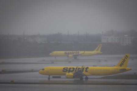 米格安航空会社（ＬＣＣ）大手スピリット航空の航空機＝２３日、フロリダ州（ロイター＝共同）