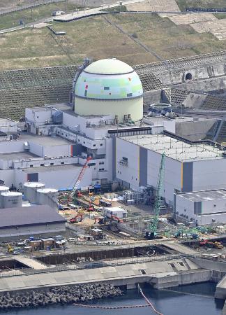 　北海道泊村の北海道電力泊原発３号機＝２０２５年４月