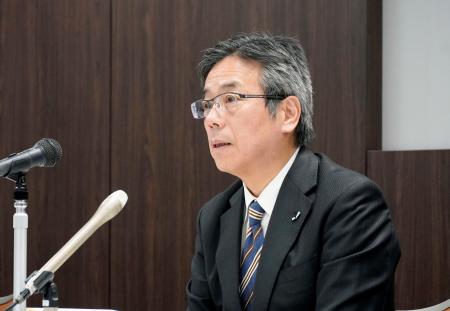 記者会見する中部電力の林欣吾社長＝２８日午後、名古屋市