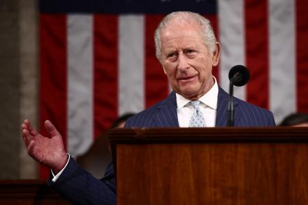 28日、米連邦議会の上下両院合同会議で演説する英国のチャールズ国王=ワシントン(ゲッティ=共同)