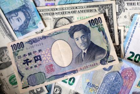 　日本などの紙幣（ロイター＝共同）
