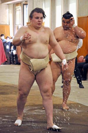 時津風一門の連合稽古に一門外から参加した安青錦＝両国国技館の相撲教習所