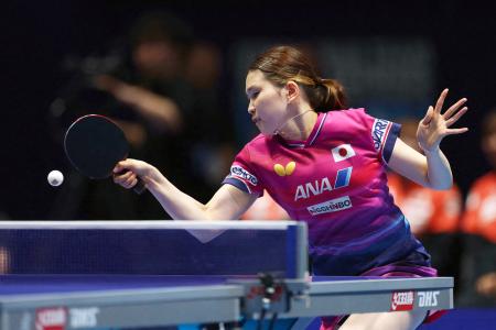 　女子決勝トーナメント１回戦のクロアチア戦でプレーする橋本帆乃香＝ロンドン（ロイター＝共同）