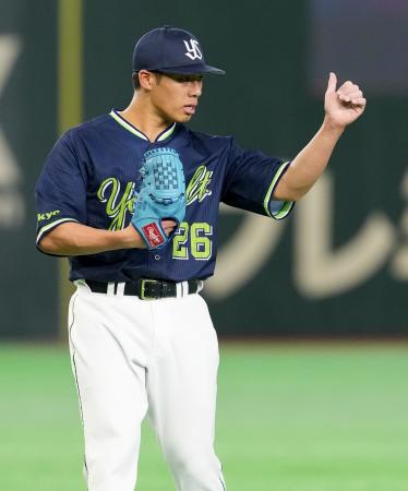 巨人戦に先発し、６回無失点で５勝目を挙げたヤクルト・山野＝東京ドーム