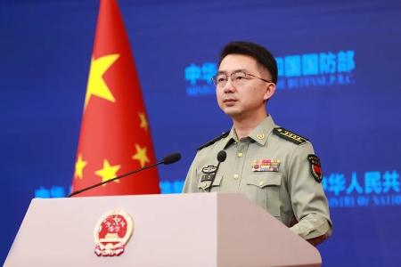 中国国防省の☆（草カンムリに将の旧字体）斌報道官（中国国防省の微信（ウィーチャット）公式アカウントから・共同）