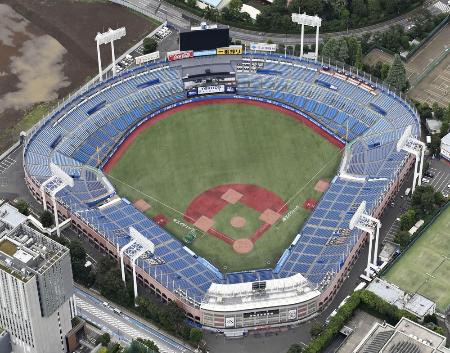 　神宮球場＝２０２５年９月（共同通信社ヘリから）