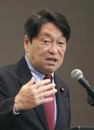 共同通信きさらぎ会で講演する自民党の小野寺元防衛相＝１１日午後、東京都内