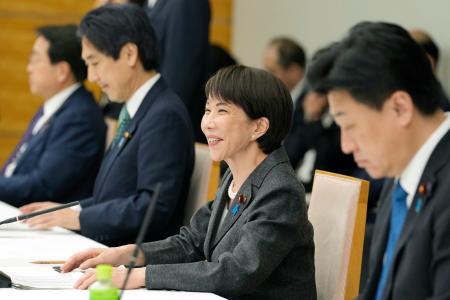 経済財政諮問会議であいさつする高市首相＝１１日午後、首相官邸