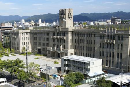 京都市役所＝２０２２年７月