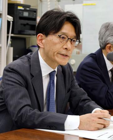 記者会見で説明するソニーフィナンシャルグループの早川禎彦ＣＦＯ＝１４日午後、東京都中央区