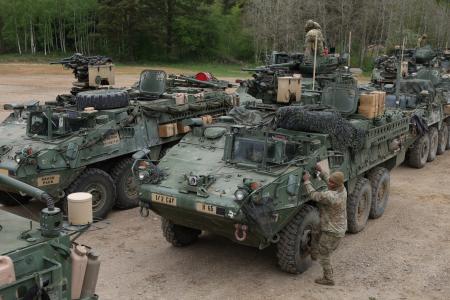 ５月７日、ポーランド北部で実施されたＮＡＴＯ軍事訓練に参加する米軍部隊（ゲッティ＝共同）