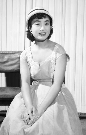 美空ひばりさん＝１９５６年