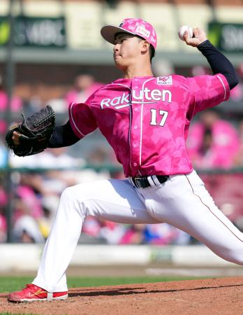 ６回２失点で今季初勝利を挙げた楽天・古謝＝楽天モバイルパーク