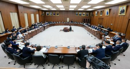 衆院憲法審査会＝２１日午前、国会