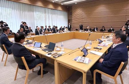 東京都内で開かれた関東地方知事会の定例会合＝２６日午後