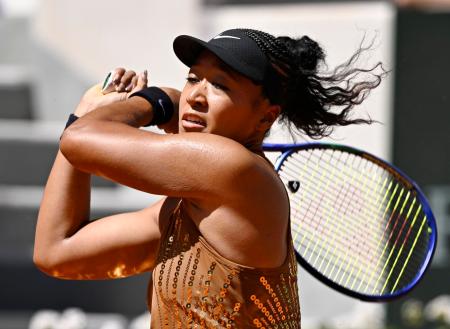 女子シングルス１回戦でプレーする大坂なおみ＝パリ（共同）
