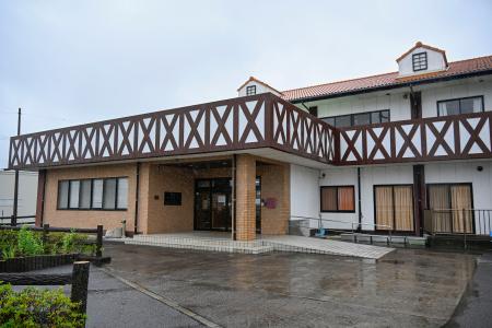 高知県四万十市の障害者支援施設「レジデンスわかふじ」＝２７日午後