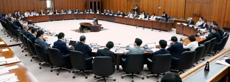衆院憲法審査会＝２８日午前、国会