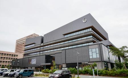 熊本県八代市役所＝２８日午後