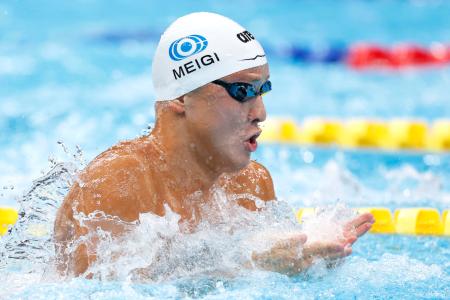 男子５０メートル平泳ぎ決勝で力泳する谷口卓。２６秒８４で優勝した＝東京アクアティクスセンター