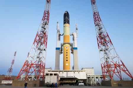 3月、鹿児島県の種子島宇宙センターでエンジン燃焼試験に臨むH3ロケット6号機(JAXA提供)