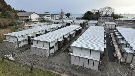 石川県珠洲市の仮設住宅＝２０２５年１２月