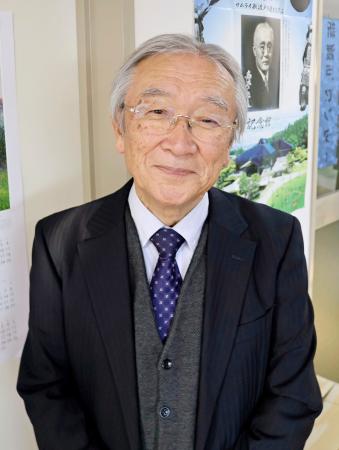 取材に応じる「新渡戸基金」の藤井茂理事長=4月、盛岡市