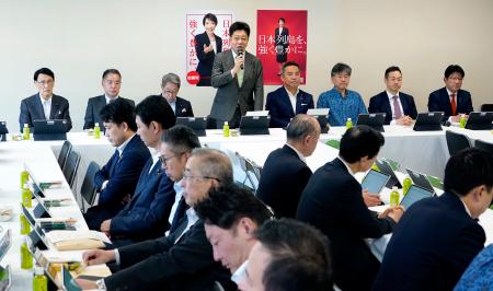 自民党本部で開かれた総務部会と政治制度改革本部の合同会議＝１１日午前、東京・永田町