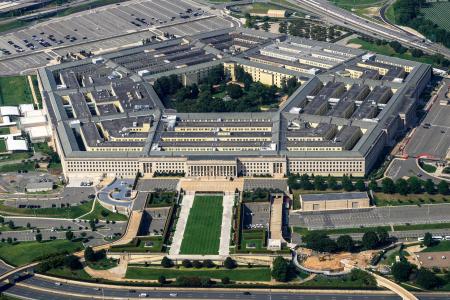 米ワシントン郊外の国防総省の本部庁舎＝２０２３年８月（ＡＰ＝共同）