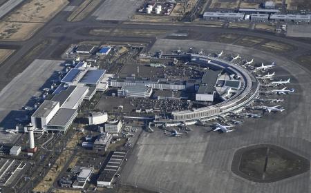 新千歳空港＝北海道千歳市（共同通信社ヘリから）