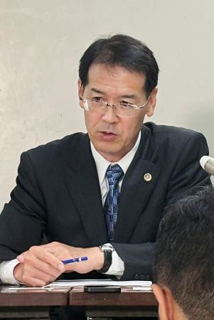 記者会見する三竿径彦弁護士＝１２日、東京・霞が関の司法記者クラブ