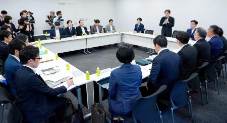 与野党が開いた選挙運動に関する協議会＝１６日午後、国会