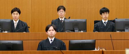 桂田精一被告の判決公判が開かれた釧路地裁の法廷。奥中央は水越壮夫裁判長=17日午前9時(代表撮影)