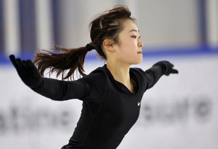 練習を公開したフィギュアスケート女子の島田麻央＝京都府宇治市